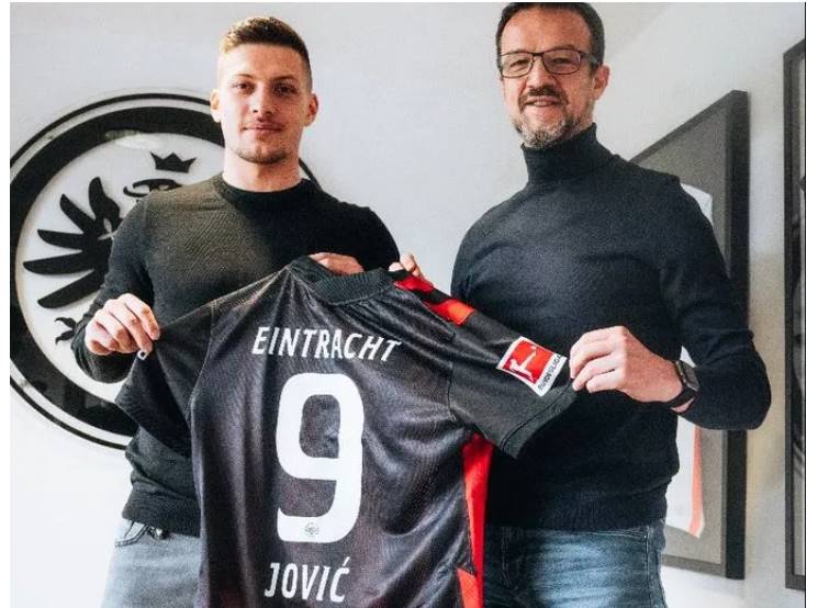 Luca Jovic, Resmi Balik Kandang Ke Eintracht Frankfurt