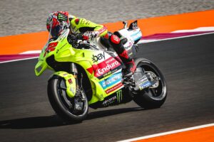 Marco Bezzecchi mengungkapkan telah melakukan pembicaraan dengan pabrikan lain untuk MotoGP 2025