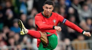 Dua gol Cristiano Ronaldo membantu Portugal meraih kemenangan di laga pemanasan Euro 2024 atas Irlandia