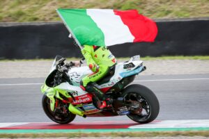 Aprilia merekrut Marco Bezzecchi untuk menjadi rekan Jorge Martin di MotoGP 2025