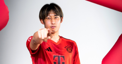 Hiroki Ito bergabung dengan Bayern Munchen, dengan harga €30 juta bek asal Jepang menjadi rekrutan pertama Vincent Kompany