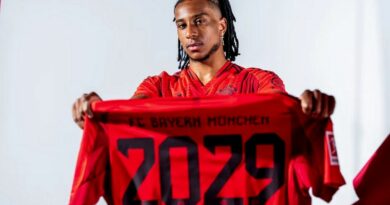 Bayern Munich mengonfirmasi penandatanganan Michael Olise senilai £52 juta dengan kontrak lima tahun dari Crystal Palace