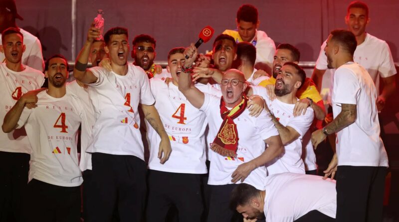 UEFA mendakwa duo Spanyol Rodri dan Morata setelah menyanyikan lagu tentang Gibraltar selama perayaan Euro 2024