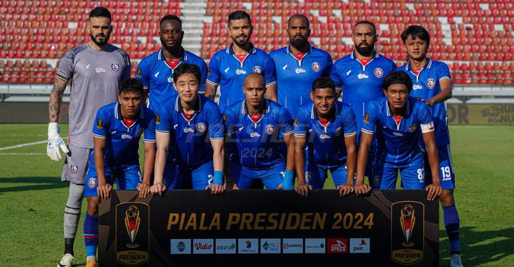 Arema FC Persembahkan Gelar Juara Piala Presiden 2024 Bagi Korban Tragedi Kanjuruhan