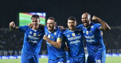 Persib Bandung Buka BRI Liga 1 2024/2025 Lawan PSBS Biak, Bojan Hodak: Bobotoh Dukung Kami Demi Kemenangan