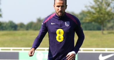 Harry Kane. Inggris