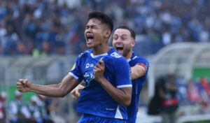 Hasil BRI Liga 1 2024/2025: Persib Bandung vs Persija Jakarta 2 - 0