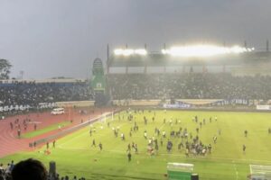 Komdis PSSI Hukum Persib Bandung Buntut Kerusuhan Usai Lawan Persija: Tanpa Penonton, Tutup Tribun, dan Denda Rp295 Juta